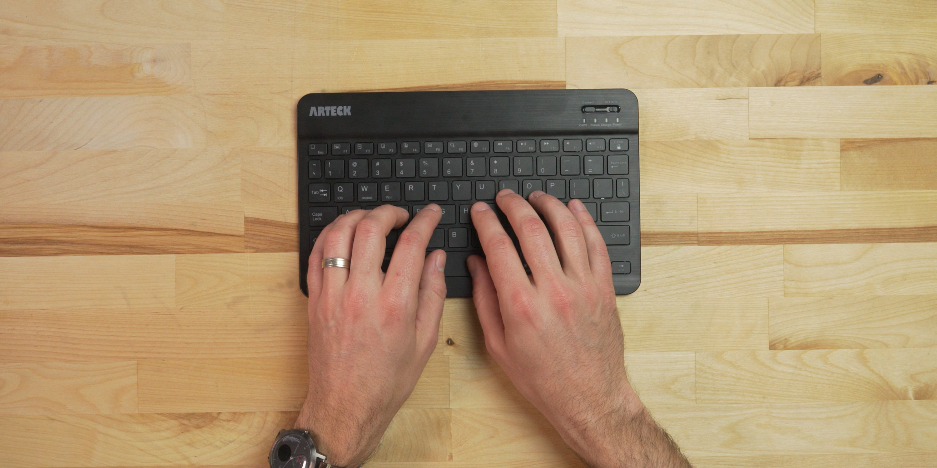 typing on the Arteck Bluetooth Keyboard