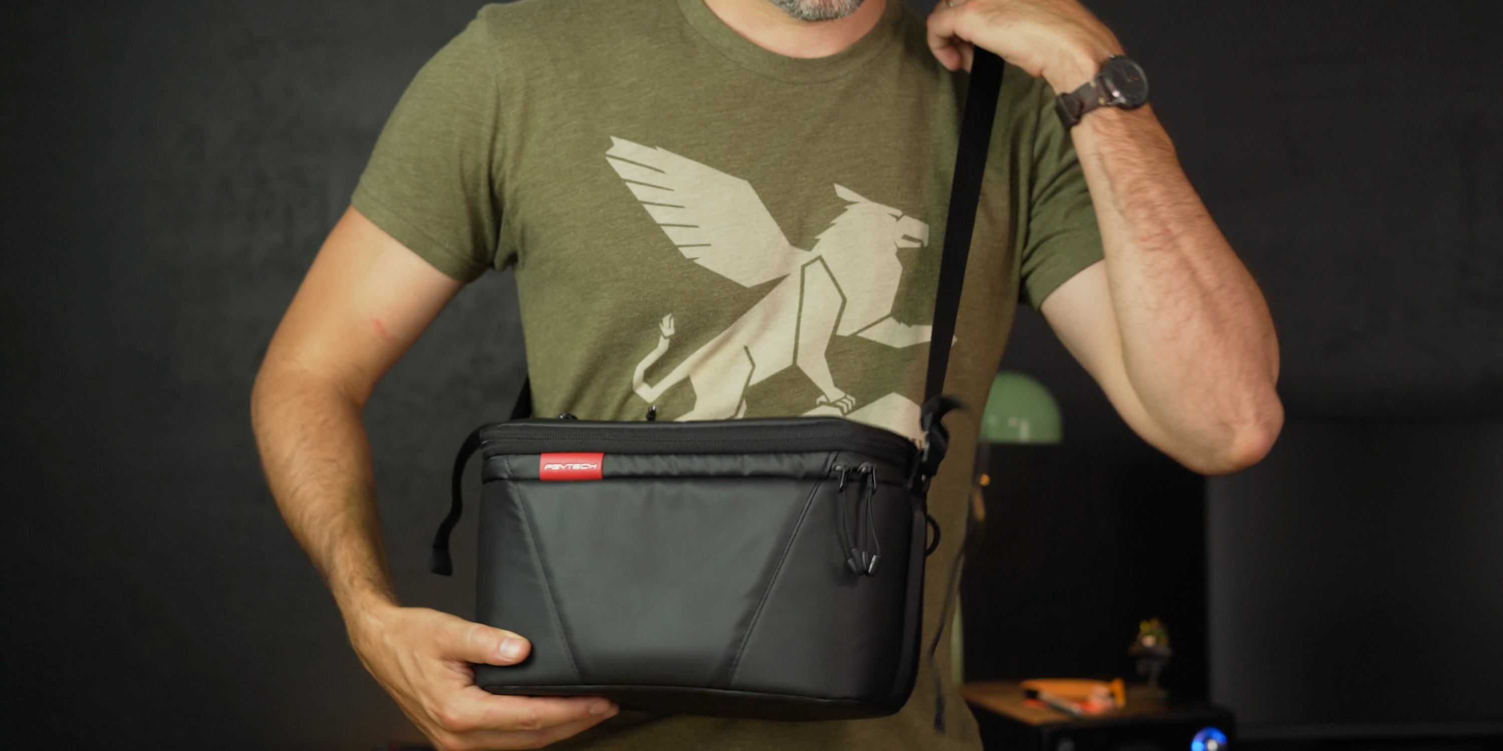 The OneMo camera bag also comes with a standalone shoulder bag