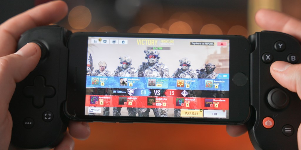 A controller makes FPS games much easier on a mobile device