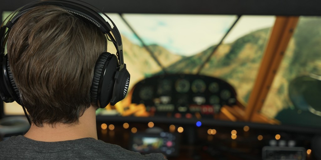 Using the headset while playing Flight Simulator