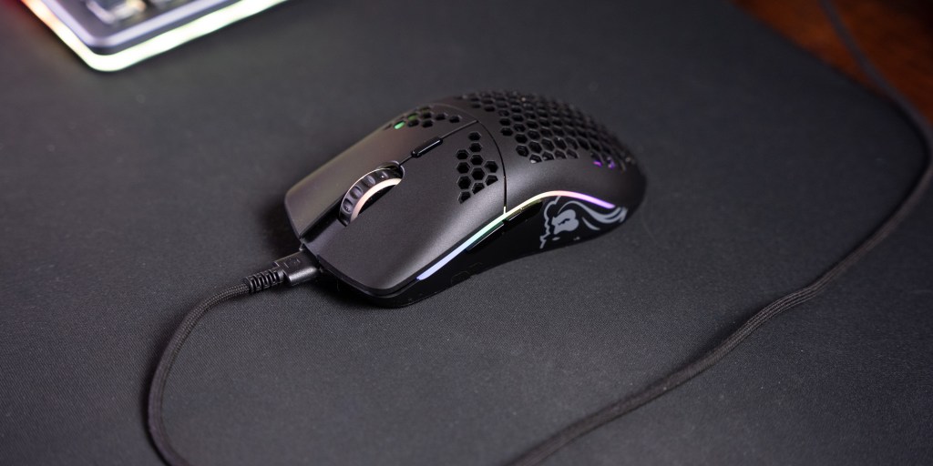 The Ascended cable feels light and flexible 