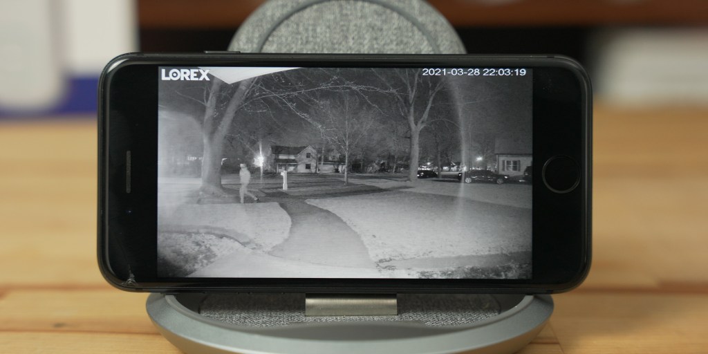 Night mode on the Lorex 2K Video Doorbell