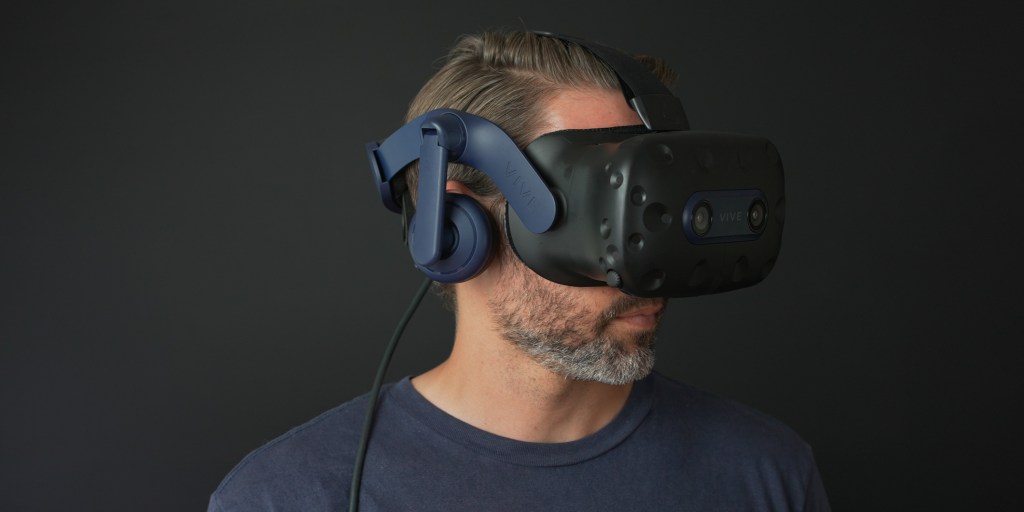 Vive Pro 2 has some great features to get a good fit on different sized heads.